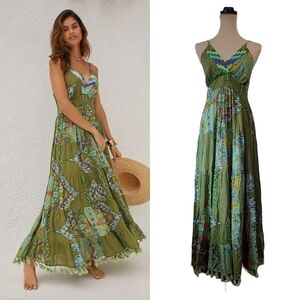 Barok Paris Sleeveless V-Neck Tiered Dress